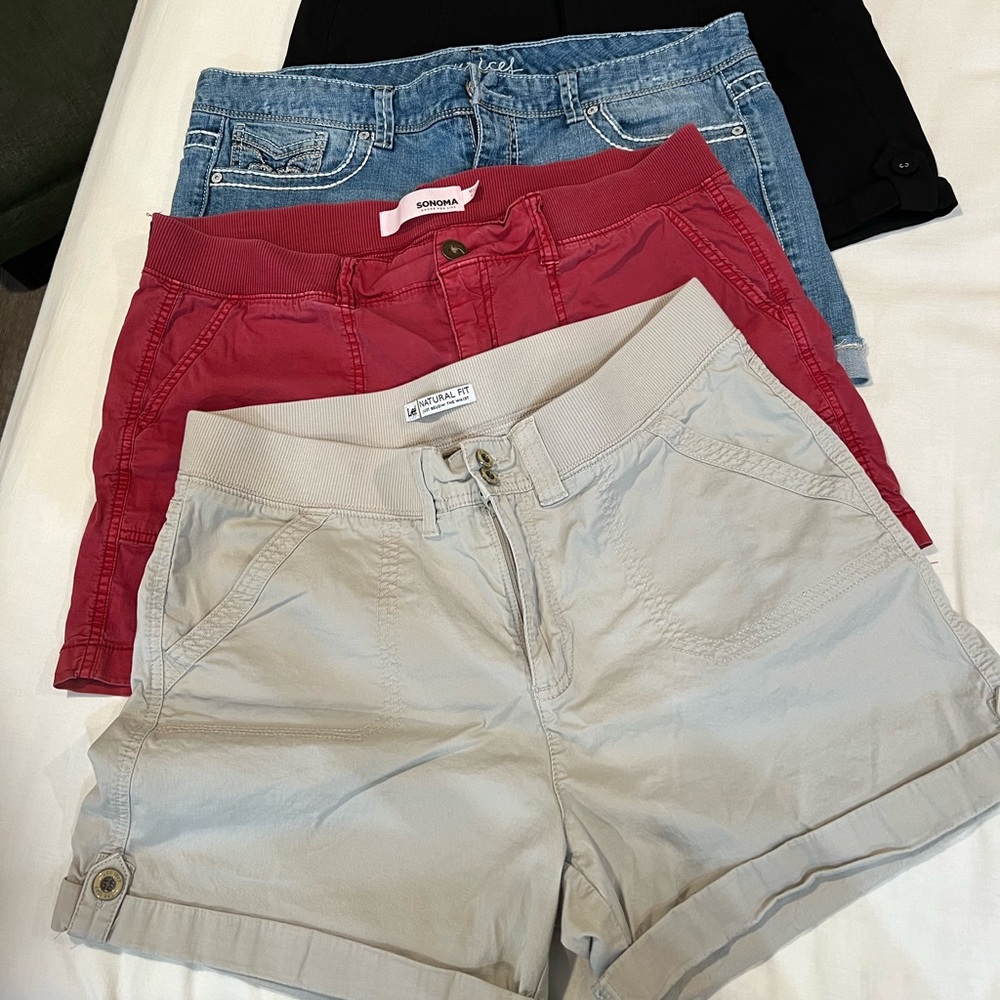 LOT/4 SIZE 16 SHORTS